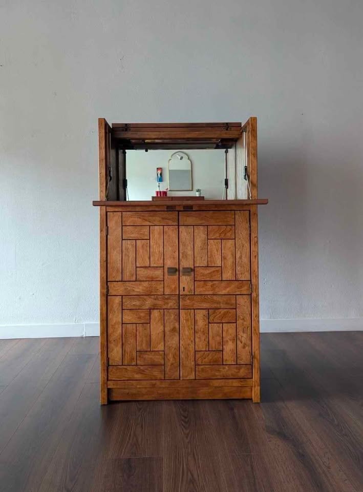 MCM Woodbriar Collection Light Up Bar Cabinet by Drexel