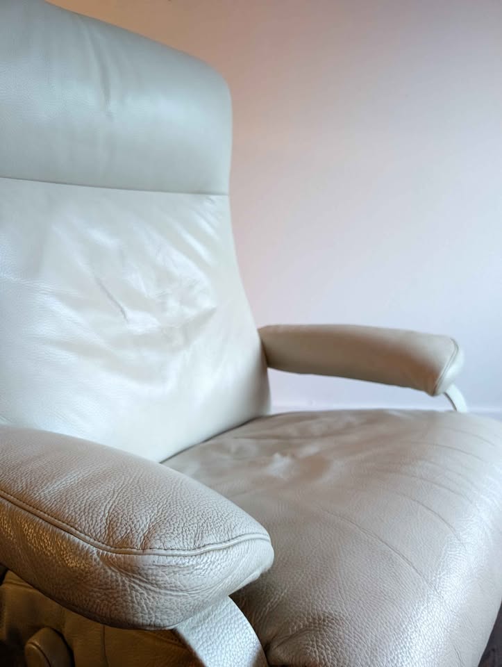 Sumi Collection Recliner by Lafer