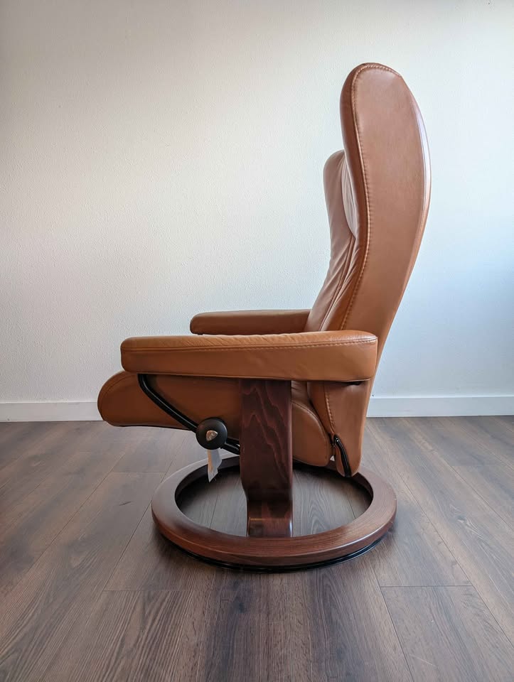 Ekornes Stressless Large Scandinavian Recliner