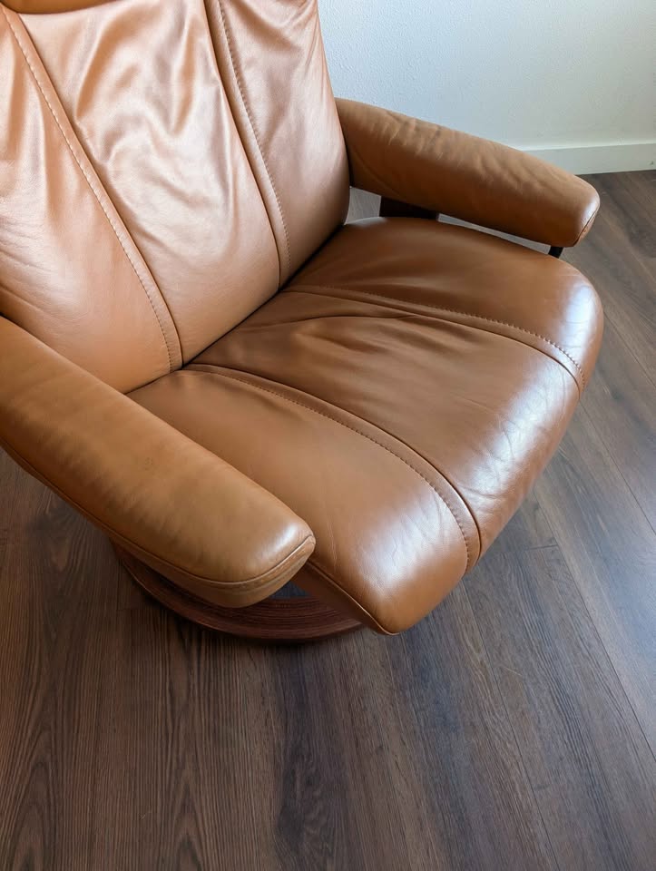 Ekornes Stressless Large Scandinavian Recliner