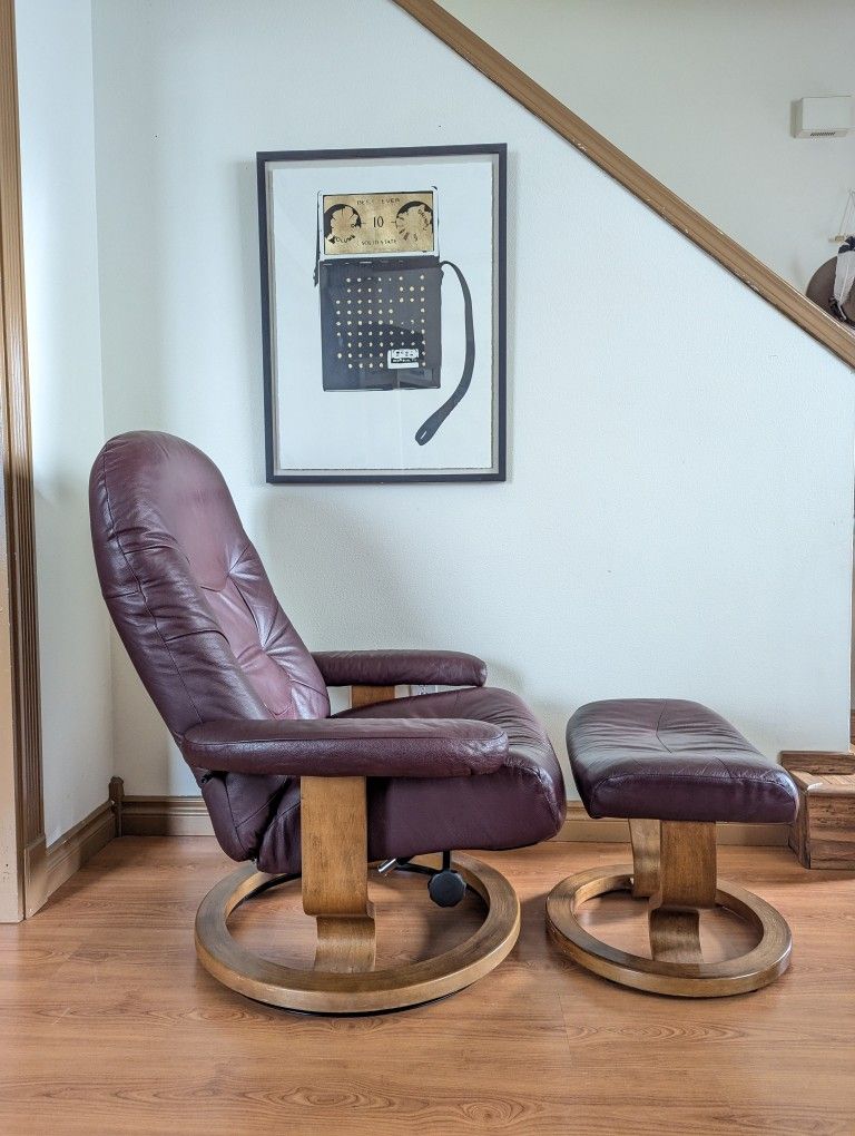 Ekornes Stressless Style Leather Lounge Chair Recliner & Ottoman by Lane