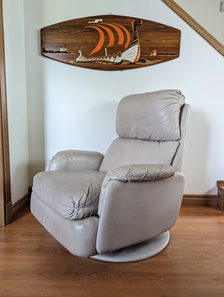 Modern Swivel, Rocker, Leather Lounge Chair Recliner by Barcalounger
