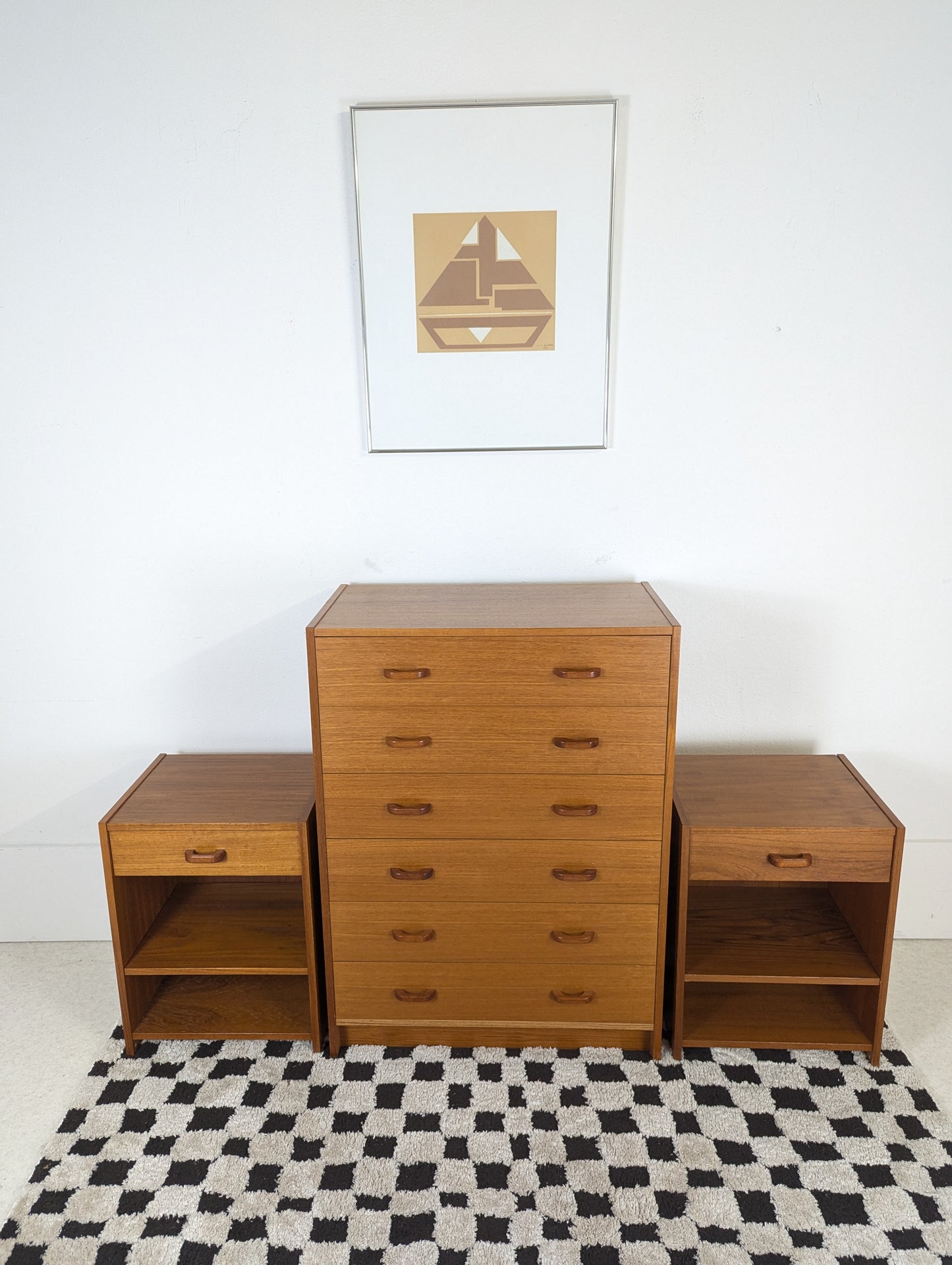 Danish Modern Teak 6 Drawer Dresser & Matching Pair of Nightstands