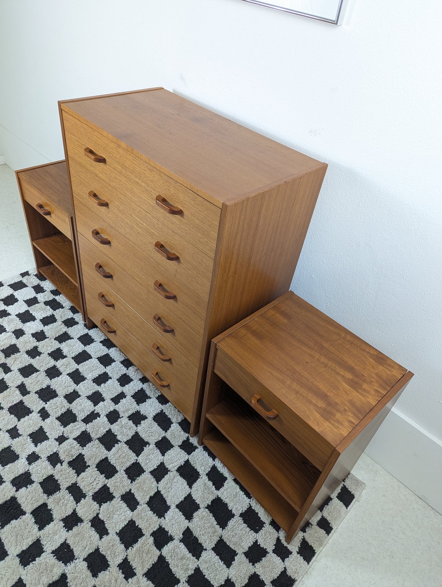 Danish Modern Teak 6 Drawer Dresser & Matching Pair of Nightstands