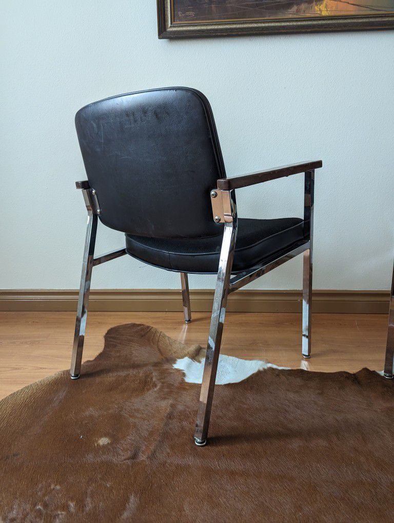 Pair Mid Century Modern Black Chrome Tanker Desk Lounge Office Chairs