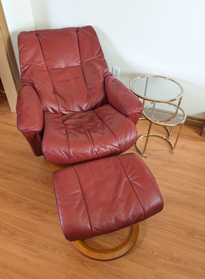 Large Ekornes Stressless Style Leather & Teak Lounge Chair Recliner & Ottoman by IMG of Norway