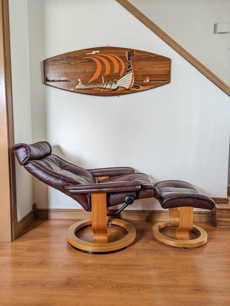 Vintage Ekornes Stressless Leather Lounge Chair Recliner & Ottoman