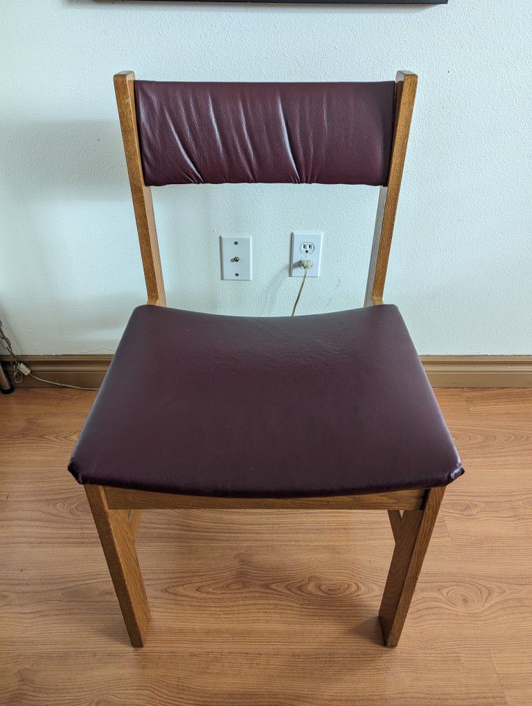 Scandinavian Designed Oak Side / Accent / Desk Chair by Doerksen & Gronau Ltd.