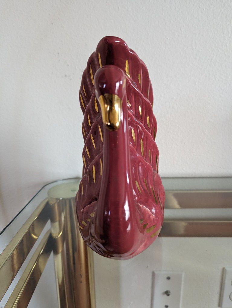 Mid Century Vintage Raspberry & Gold Ceramic Swan Table Lamp Statue