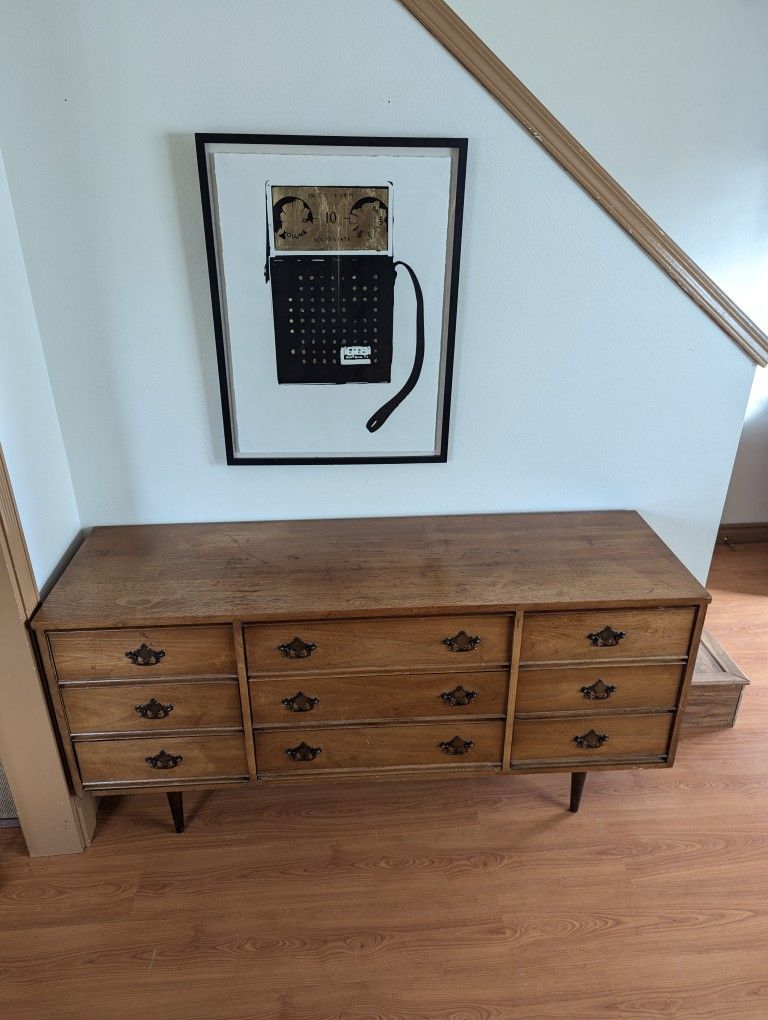 Mid Century Modern Dixie 9 Drawer Lowboy Dresser