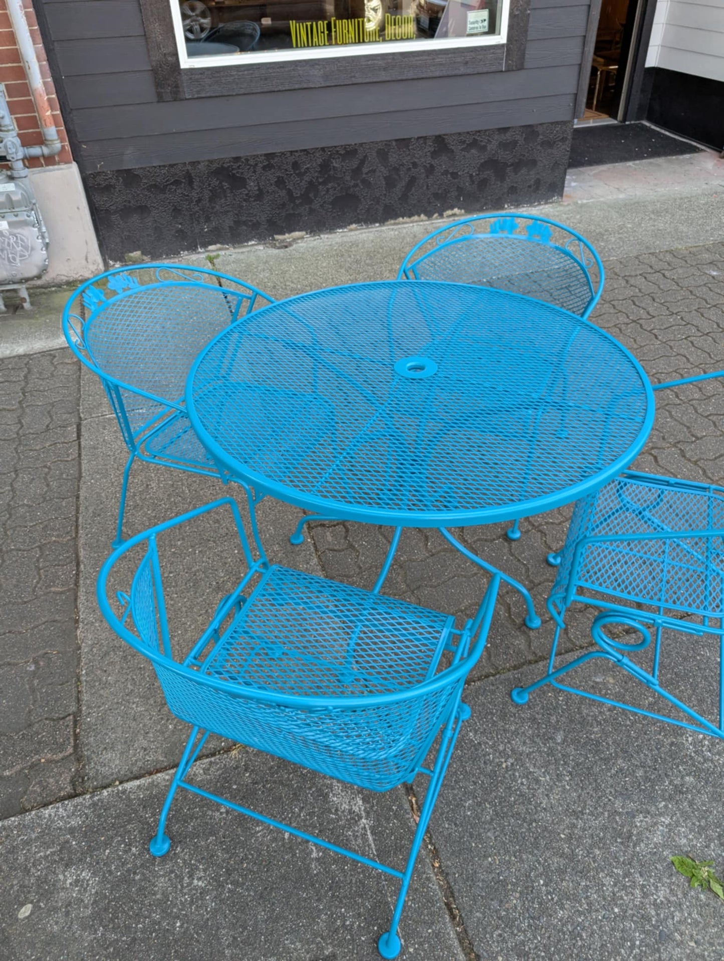 MCM 1960's Wrought Iron Patio Set in Lagoon