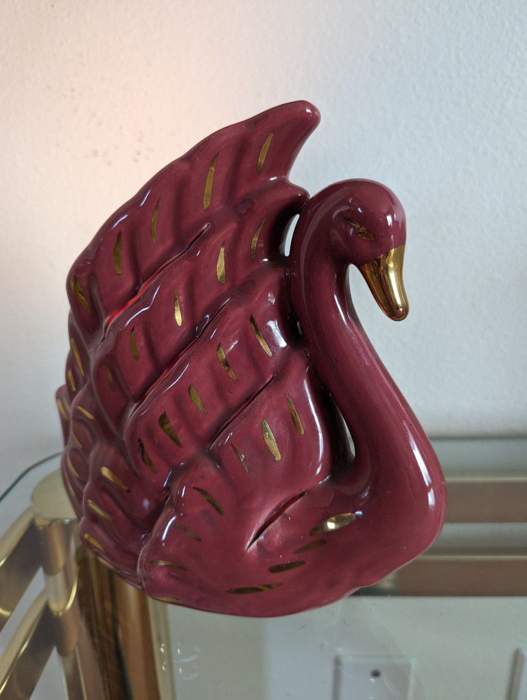 Mid Century Vintage Raspberry & Gold Ceramic Swan Table Lamp Statue